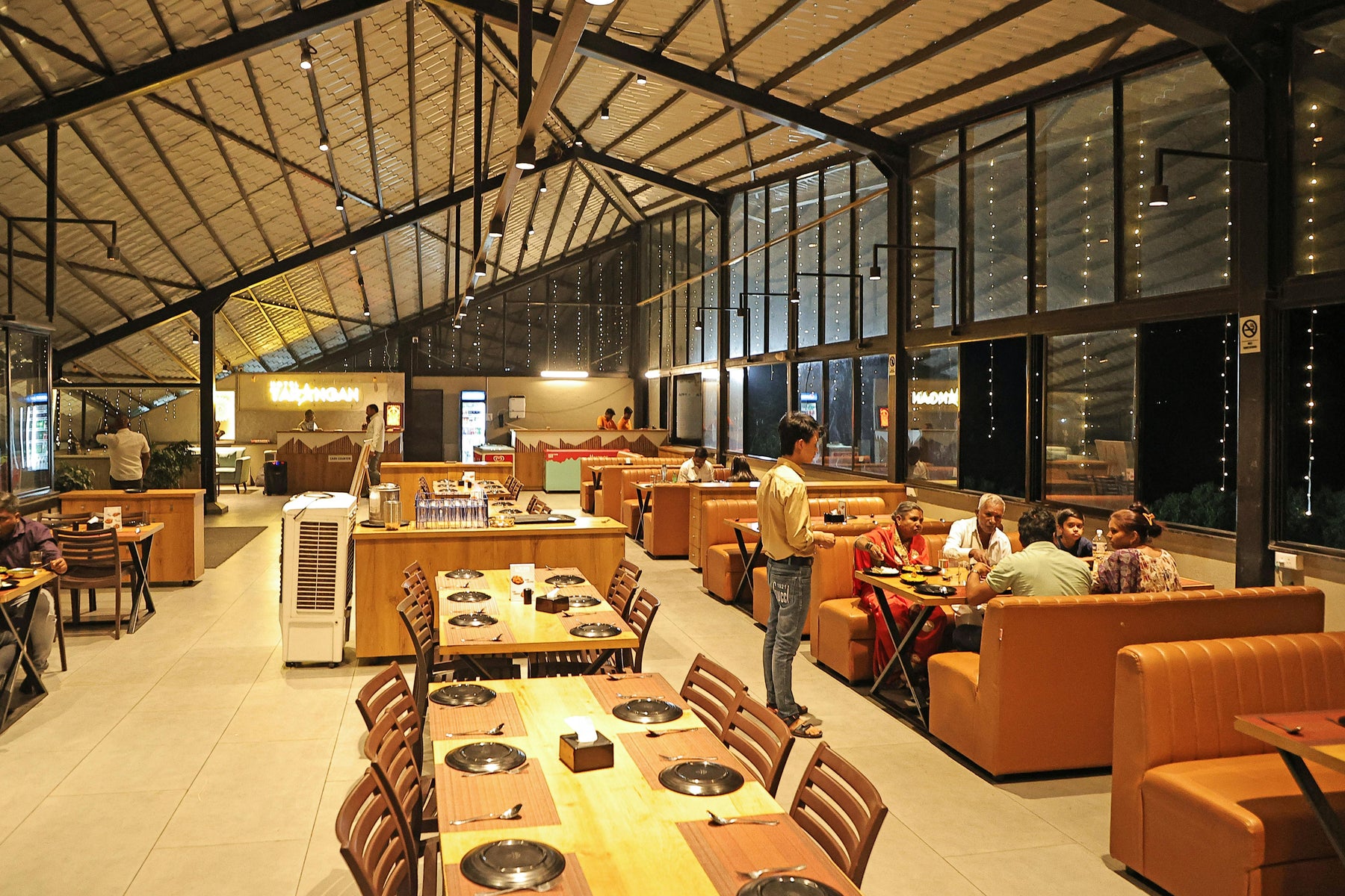 AI in Restaurants 2026: Smarter Orders, Better Menus, Happier Customers