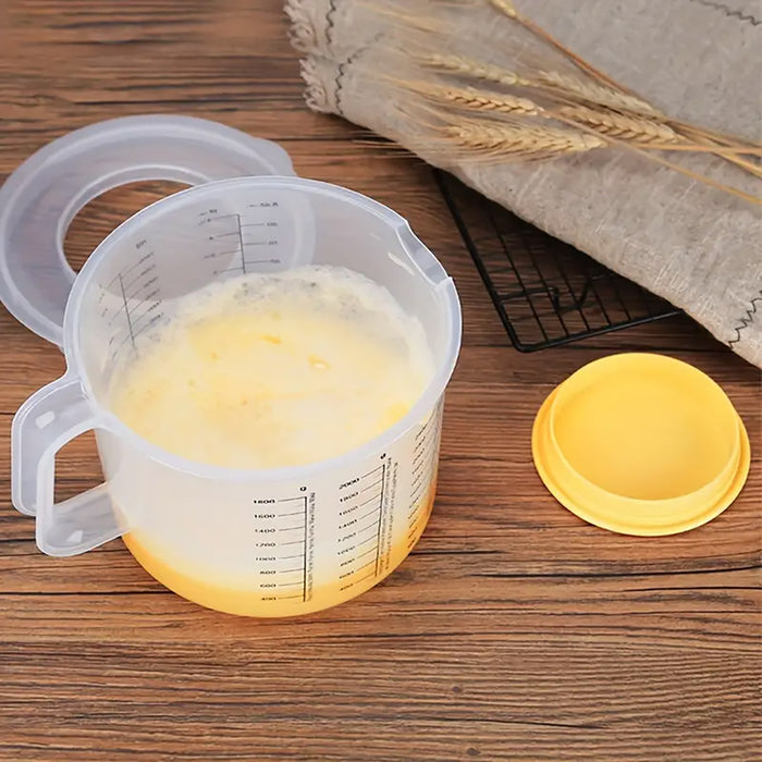 2.5L Plastic Measuring Bowl with Lid and Scale Markings
