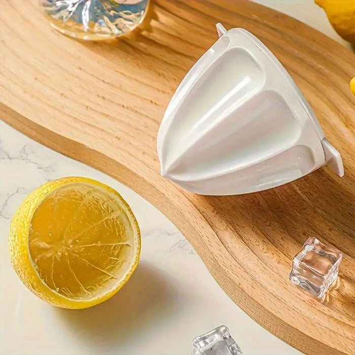 Manual Juice Extractor with 500ml Capacity Ergonomic Design