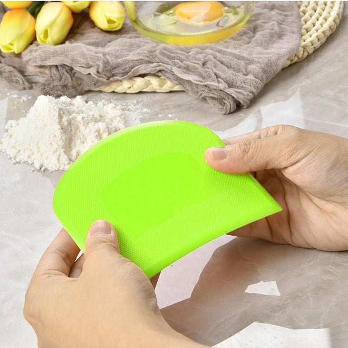 2 Pcs Dough Scrapers Food Grade PE Anti-slip 12x9.5cm