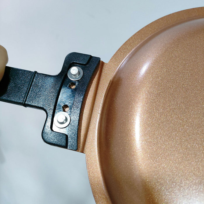 Double-Sided Folding Frying Pan Titanium Steel 18cm for Pancakes and Omelettes