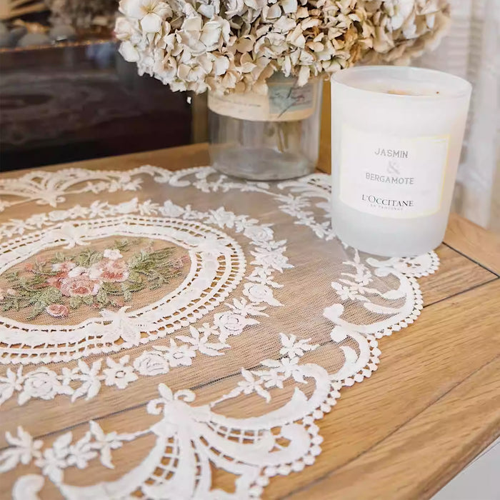4 Pack Retro Lace Oval Placemats 31x42cm Polyester