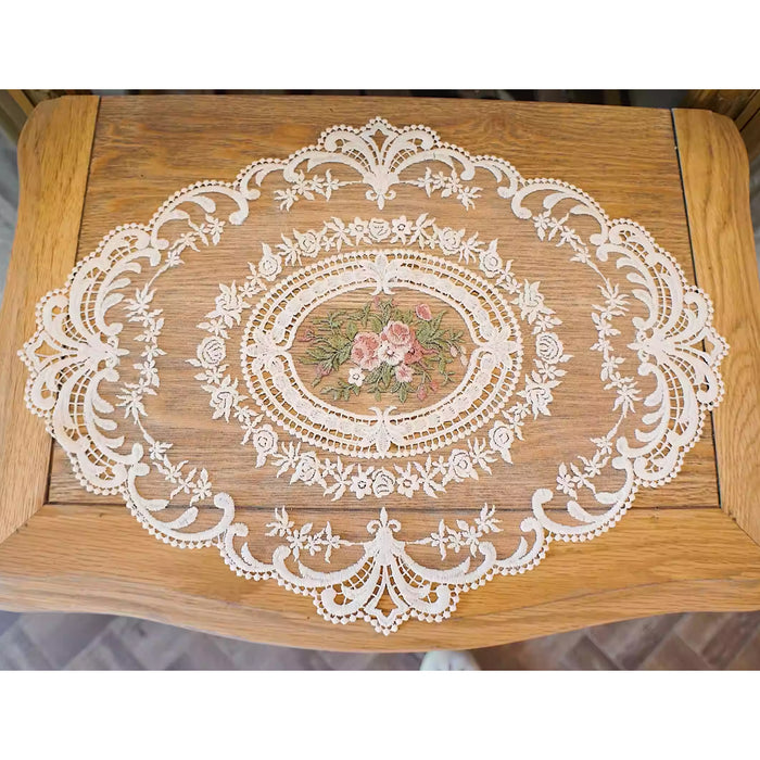4 Pack Retro Lace Oval Placemats 31x42cm Polyester
