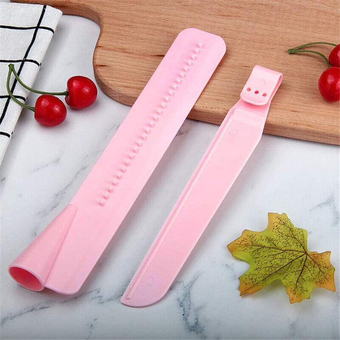 Adjustable Fondant Cake Scraper Smoother Food-Grade Plastic 23.5 x 20.5 cm