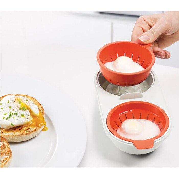 2-Egg Poacher with Lid Lift-and-Drain Colanders & Integrated Cracker